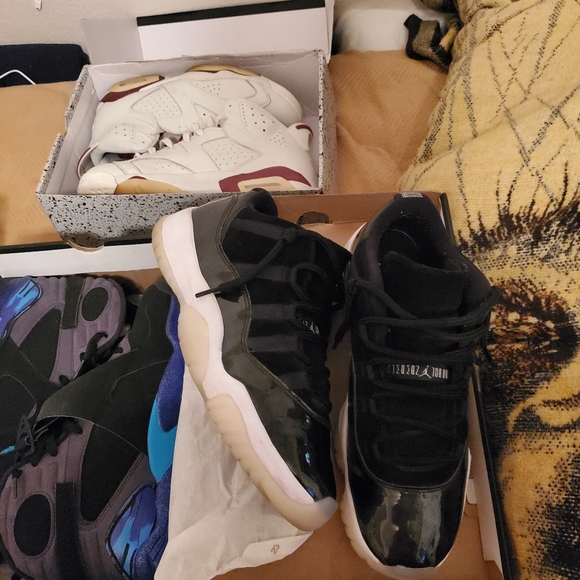 Jordans sz's are in pics do not low ball,  i trade - Picture 5 of 5